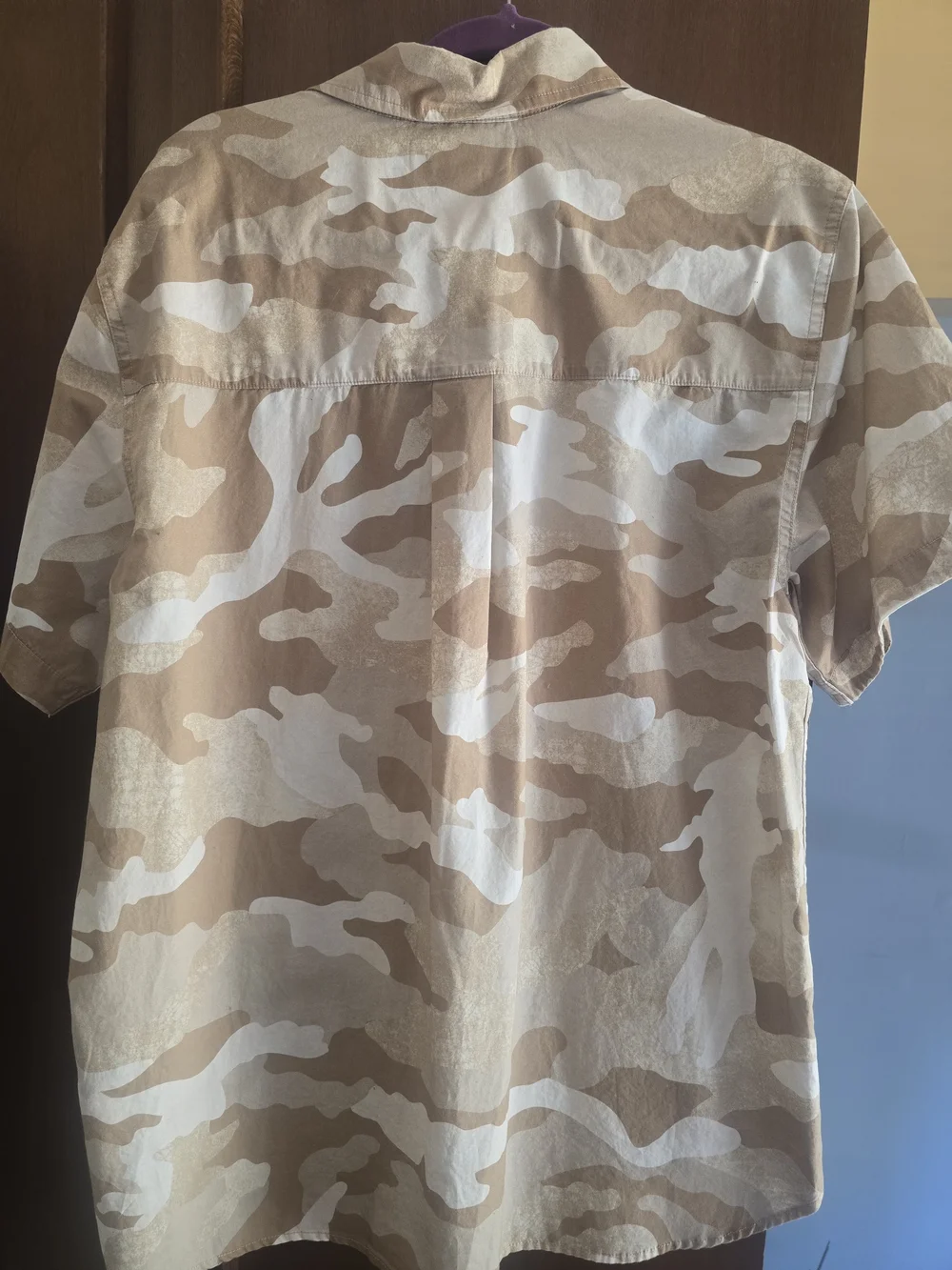 The North Face Men’s Short Sleeve Beige Camo Button-Up Shirt NWT
